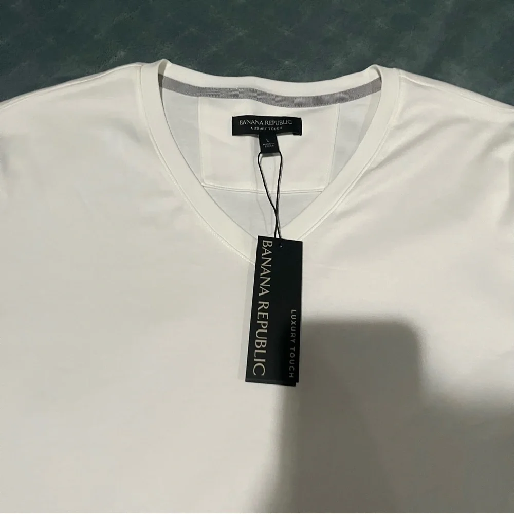 Banana Republic Mens Luxury Touch‎ V-Neck T-Shirt White Large NWT